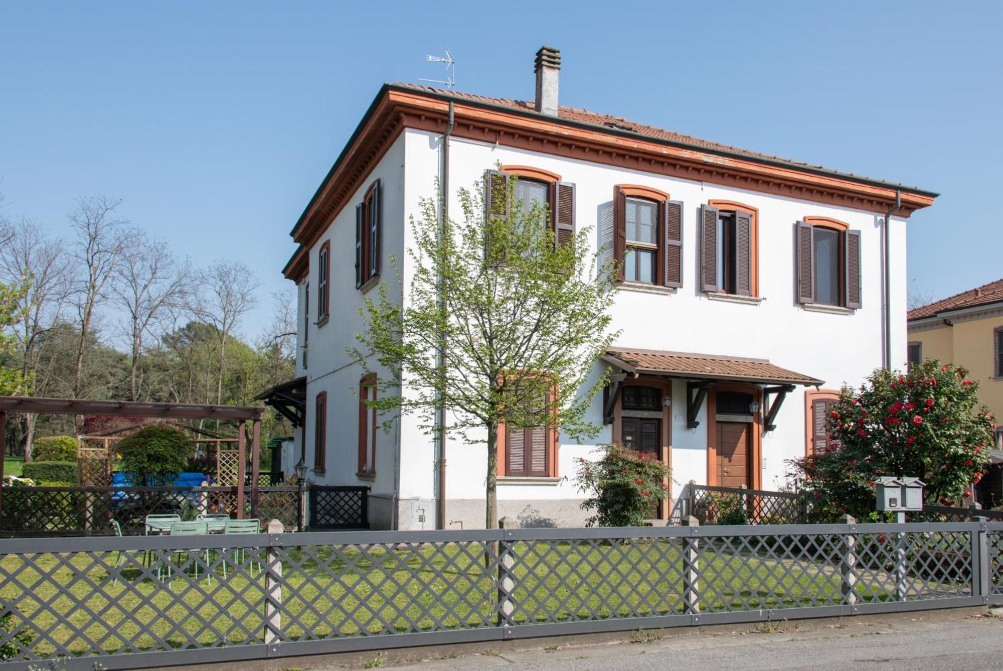 Crespi D'Adda A "Colori" Villa Capriate San Gervasio Exterior photo